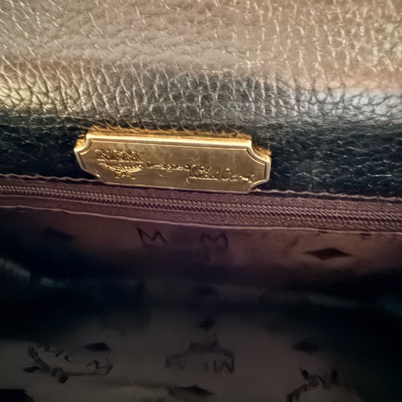 MCM Black and Gold Shoulder Bag - Picture 8 of 8